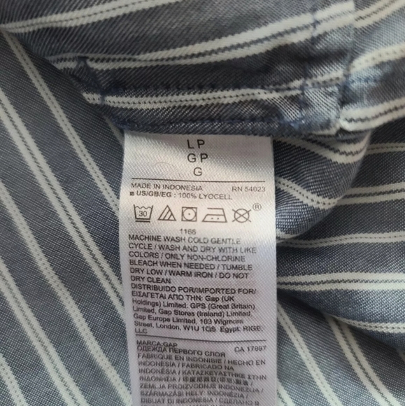 The GAP Never Worn Long Sleeve Romper Nautical - Picture 3 of 3